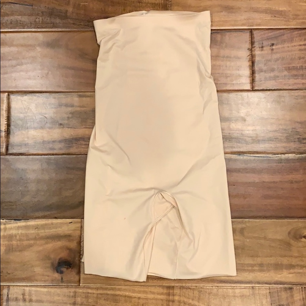 XS spanx nude
